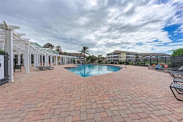 4802 51ST STREET W 416, Bradenton, FL 34210