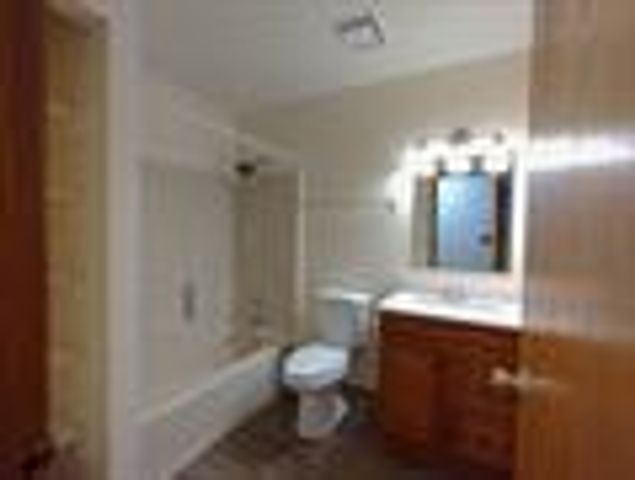 154 Columbia Street NW, Poplar Grove, IL 61065