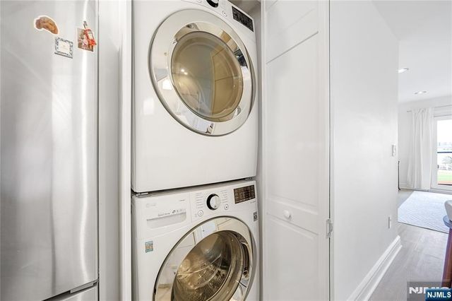 101 State Rt 5 204, Edgewater, NJ 07020