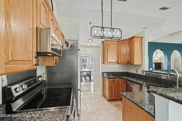 534 Davidson Street SE, Palm Bay, FL 32909