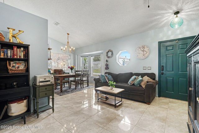534 Davidson Street SE, Palm Bay, FL 32909
