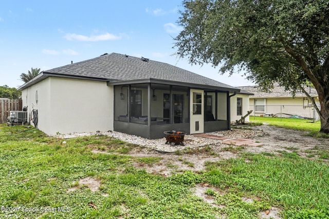 534 Davidson Street SE, Palm Bay, FL 32909