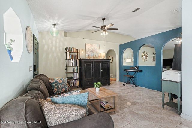 534 Davidson Street SE, Palm Bay, FL 32909