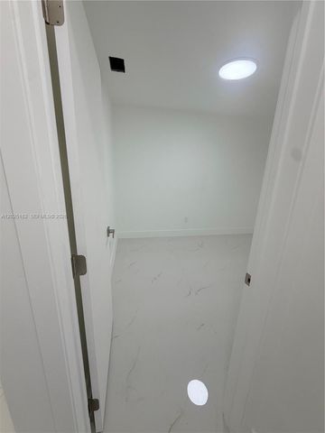 18520 NW 42nd pl, Miami Gardens, FL 33055