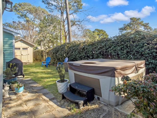 1246 Llewellyn Road, Mount Pleasant, SC 29464