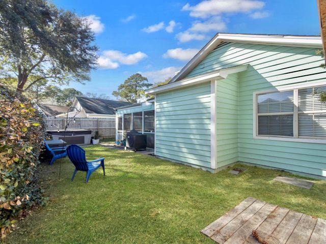 1246 Llewellyn Road, Mount Pleasant, SC 29464