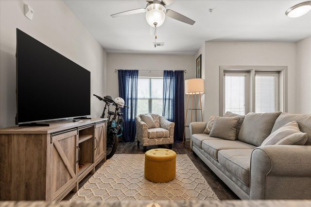 782 Riverfront Parkway 210, Chattanooga, TN 37402