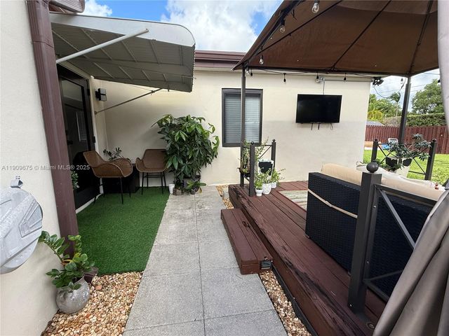 4009 Jefferson St 0, Hollywood, FL 33021