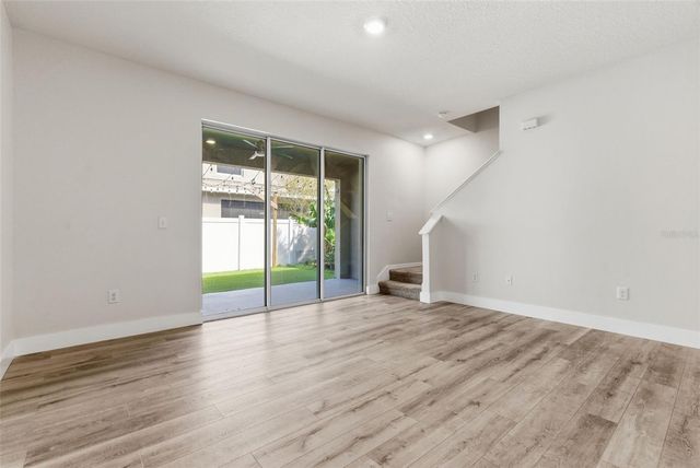 424 NEWMONT CIRCLE, Ruskin, FL 33570