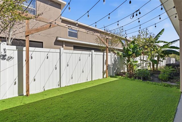 424 NEWMONT CIRCLE, Ruskin, FL 33570