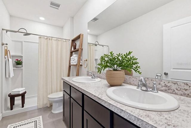 424 NEWMONT CIRCLE, Ruskin, FL 33570