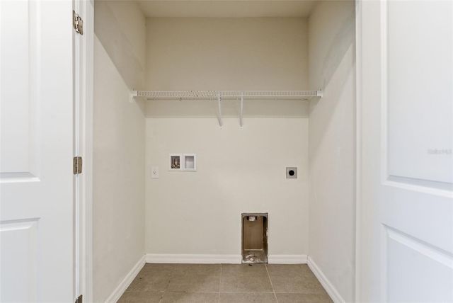 424 NEWMONT CIRCLE, Ruskin, FL 33570