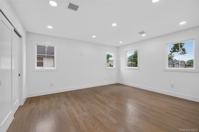 238 N Oak Street, Massapequa, NY 11758