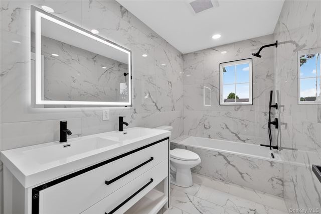238 N Oak Street, Massapequa, NY 11758
