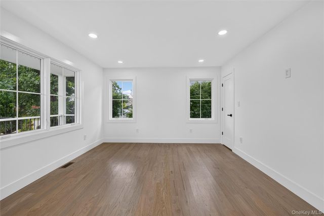 238 N Oak Street, Massapequa, NY 11758