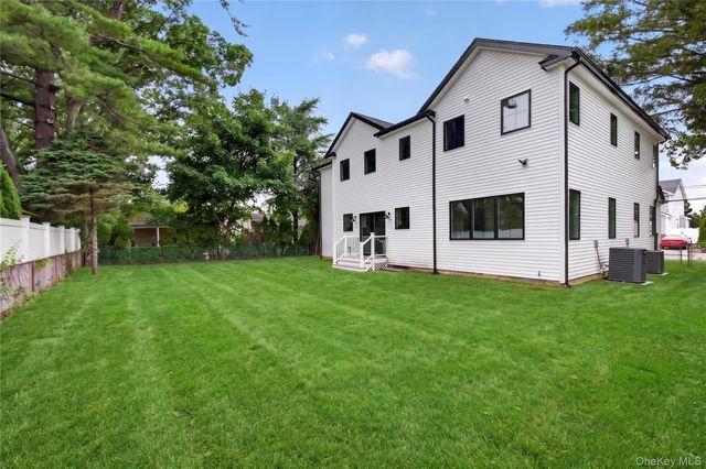 238 N Oak Street, Massapequa, NY 11758