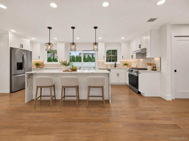 238 N Oak Street, Massapequa, NY 11758