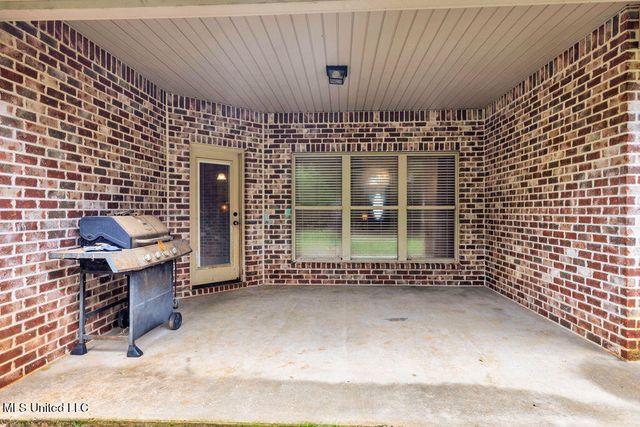 74 Tantallon Drive, Ocean Springs, MS 39564