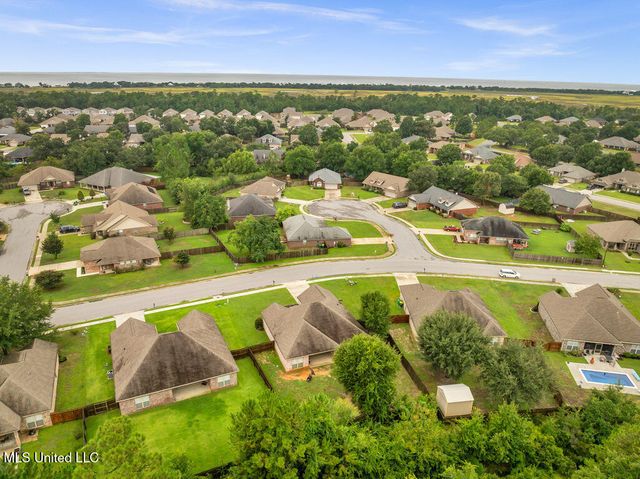 74 Tantallon Drive, Ocean Springs, MS 39564