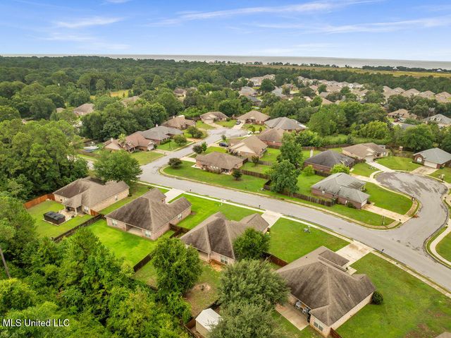 74 Tantallon Drive, Ocean Springs, MS 39564