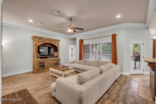 74 Tantallon Drive, Ocean Springs, MS 39564