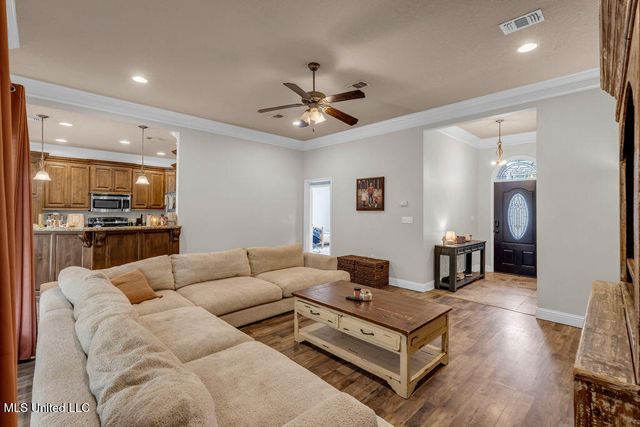 74 Tantallon Drive, Ocean Springs, MS 39564