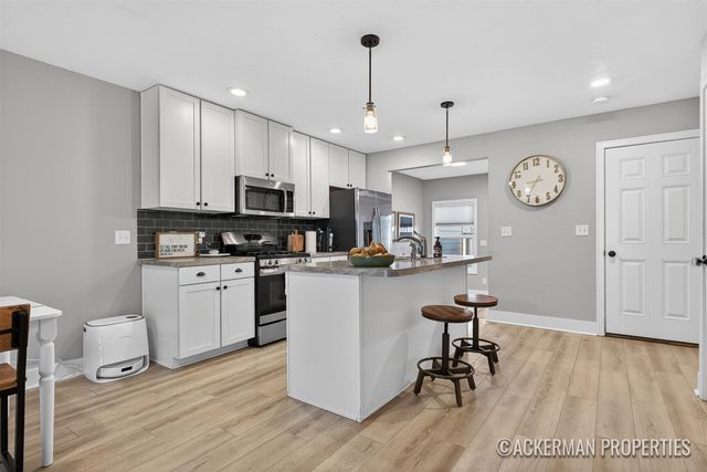 455 La Grave Avenue, Grand Rapids, MI 49503