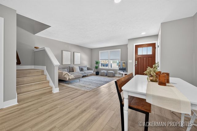 455 La Grave Avenue, Grand Rapids, MI 49503