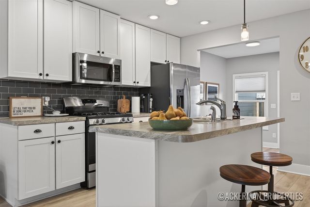 455 La Grave Avenue, Grand Rapids, MI 49503