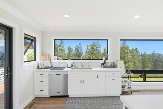 14105 N Lodestar Dr, Grass Valley, CA 95949