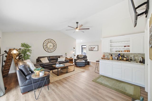14105 N Lodestar Dr, Grass Valley, CA 95949
