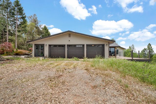 14105 N Lodestar Dr, Grass Valley, CA 95949