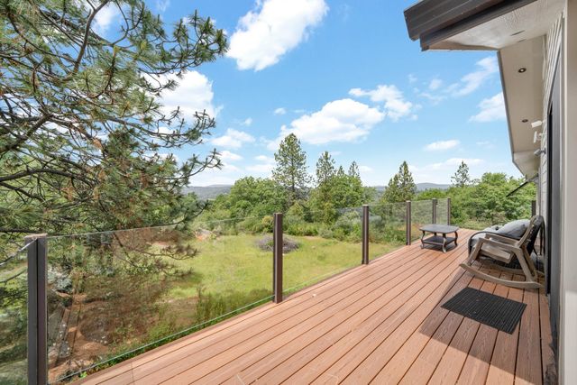 14105 N Lodestar Dr, Grass Valley, CA 95949