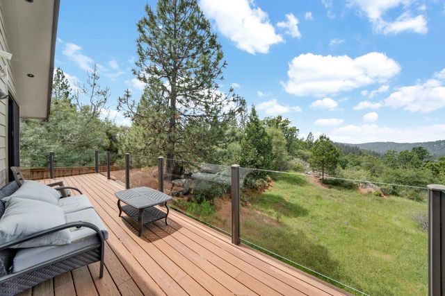 14105 N Lodestar Dr, Grass Valley, CA 95949
