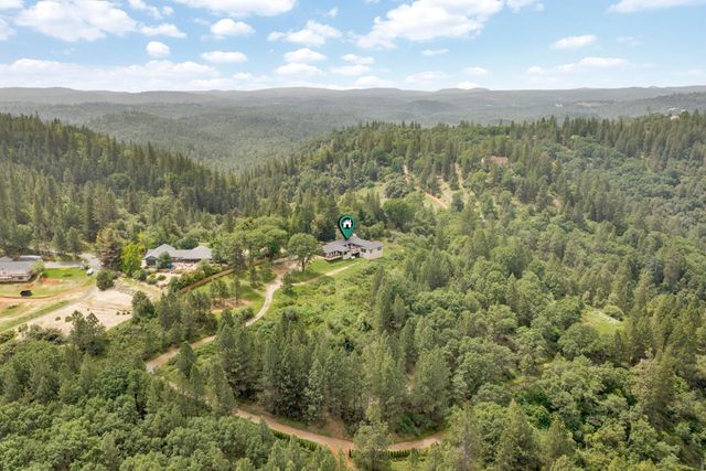 14105 N Lodestar Dr, Grass Valley, CA 95949