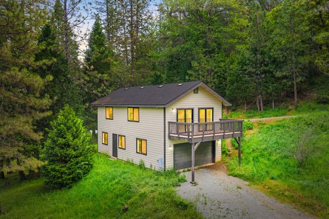 14105 N Lodestar Dr, Grass Valley, CA 95949