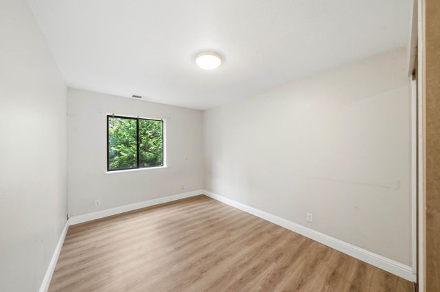14105 N Lodestar Dr, Grass Valley, CA 95949