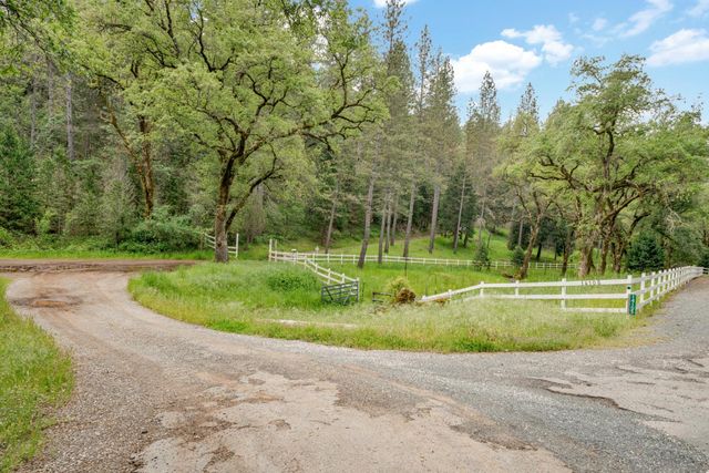 14105 N Lodestar Dr, Grass Valley, CA 95949