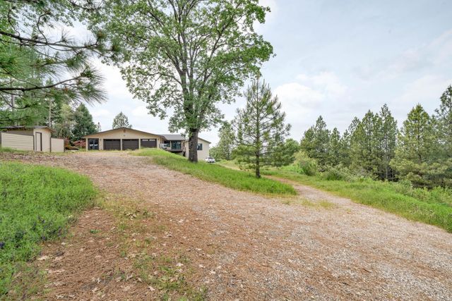 14105 N Lodestar Dr, Grass Valley, CA 95949