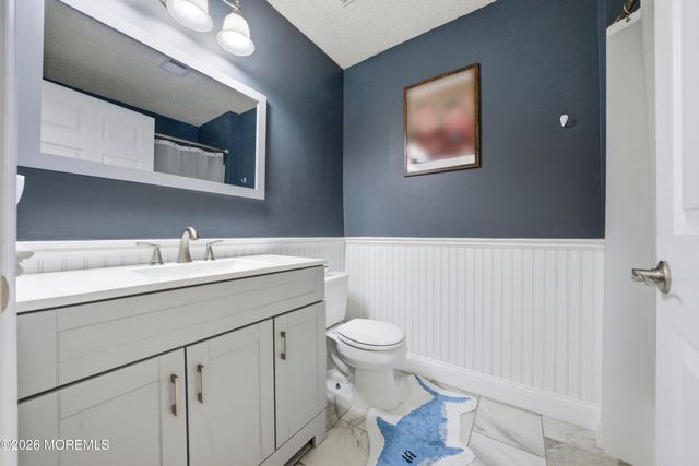 98 Watson Court, Howell, NJ 07731