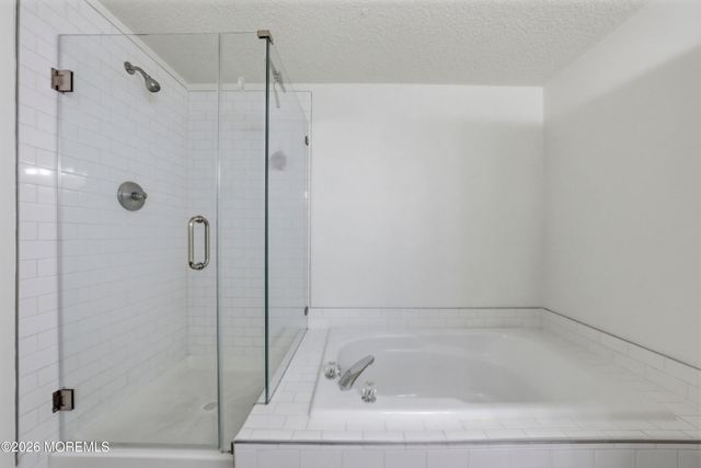 98 Watson Court, Howell, NJ 07731