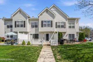 98 Watson Court, Howell, NJ 07731