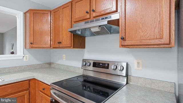 526 HIGHLAND TOWNE LN, Warrenton, VA 20186