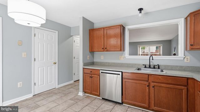 526 HIGHLAND TOWNE LN, Warrenton, VA 20186