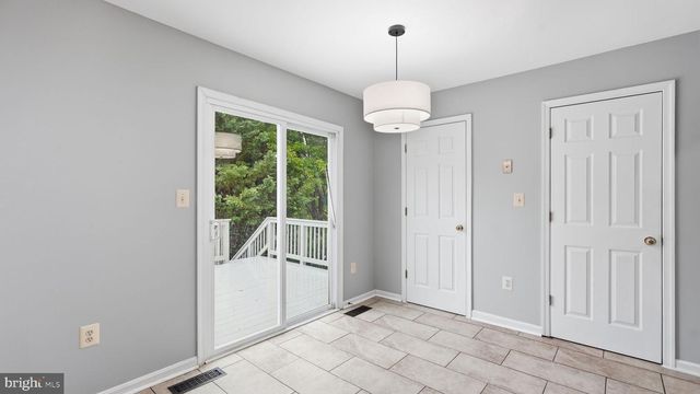 526 HIGHLAND TOWNE LN, Warrenton, VA 20186