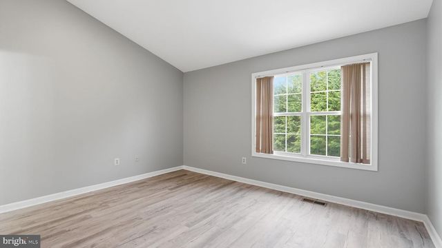 526 HIGHLAND TOWNE LN, Warrenton, VA 20186