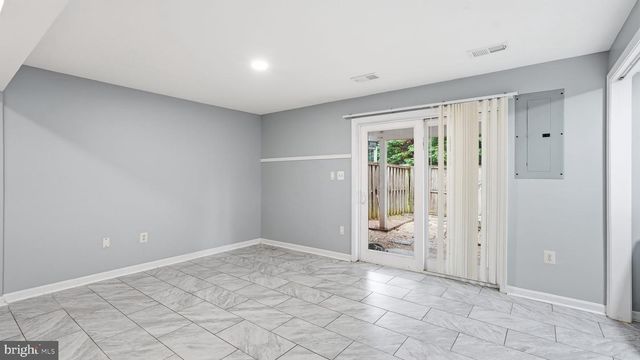 526 HIGHLAND TOWNE LN, Warrenton, VA 20186