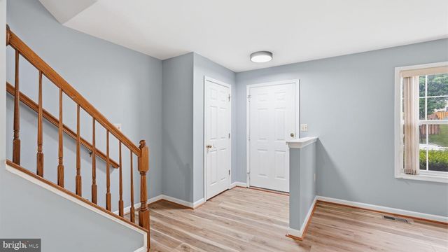 526 HIGHLAND TOWNE LN, Warrenton, VA 20186