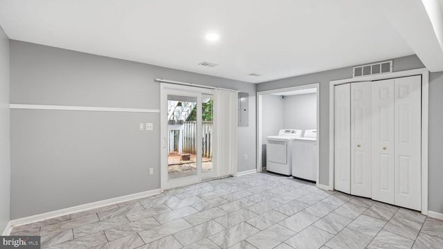 526 HIGHLAND TOWNE LN, Warrenton, VA 20186