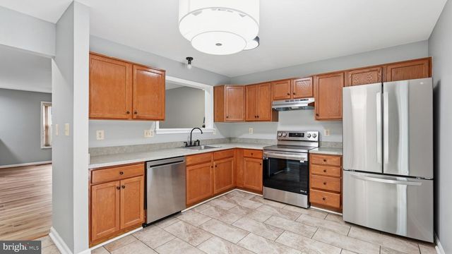 526 HIGHLAND TOWNE LN, Warrenton, VA 20186